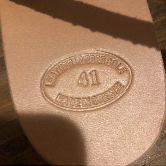 NEW beaded leather sandal - Picture 5 of 5